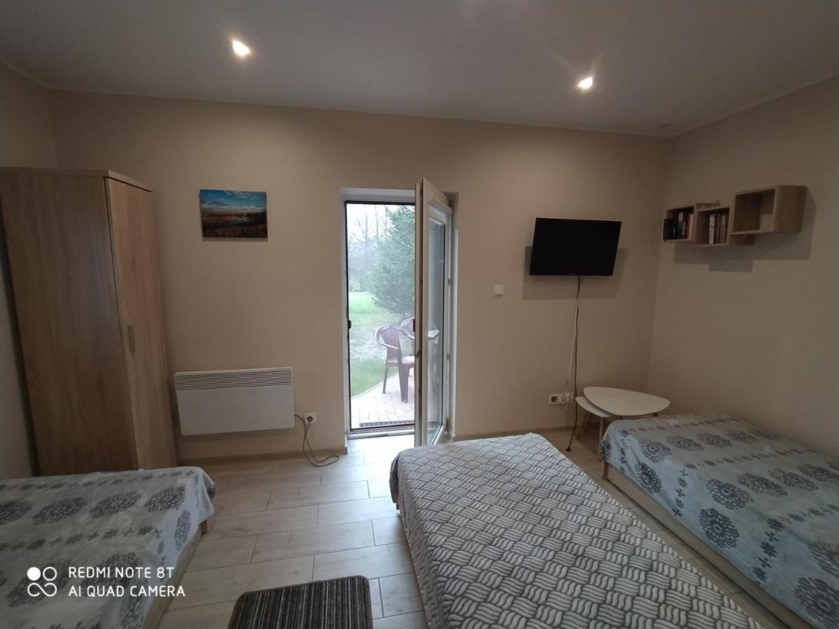 Dolistowka Apartamenty, Pole Namiotowe, Balia Z Jacuzzi, Ogrod Warzywny Dla Gosci, Plac Zabaw Dla Dzieci ゴニョンツ エクステリア 写真